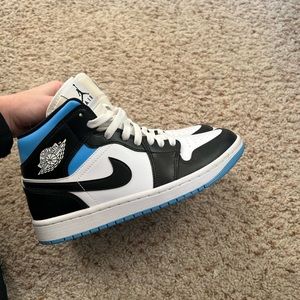 jordan 1 mid ‘university blue’